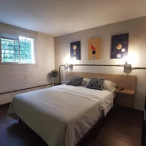 frn102-two-comfortables-rooms-in-poblado.colombiamedellinhotels.com/